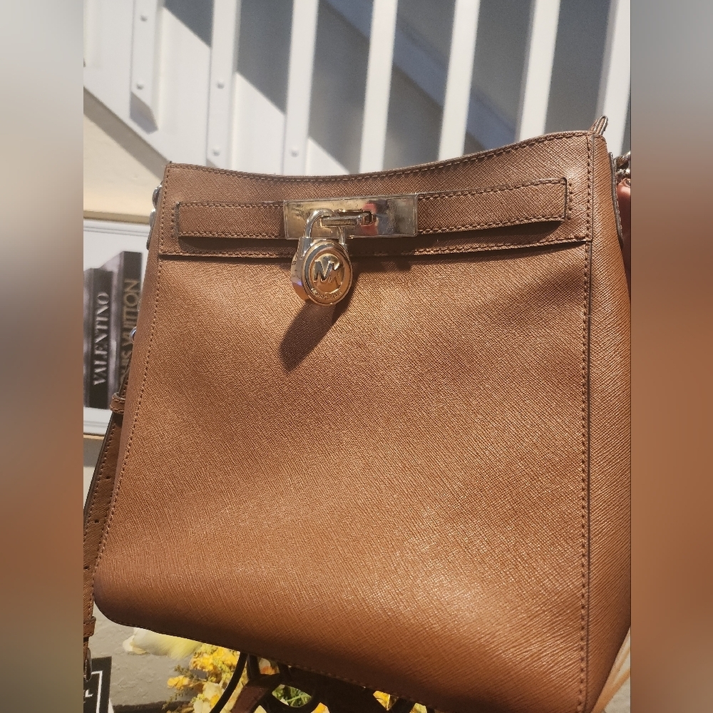 Michael Kors Hamilton leather messenger bag